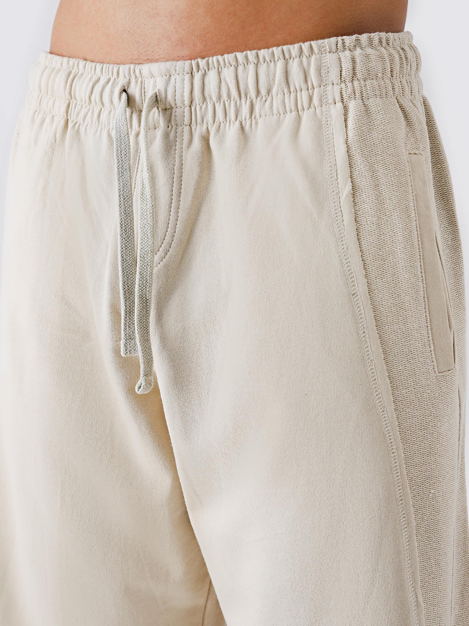 Lararium Aim Shorts – Cream Activewear Shorts